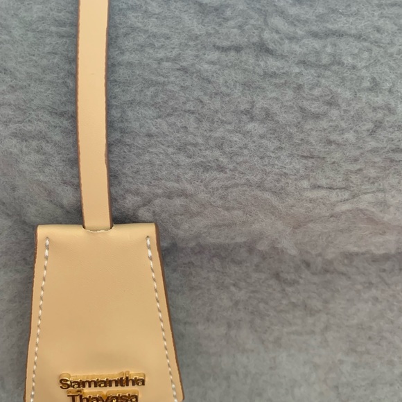 Samantha Thavasa - Picture 3 of 6